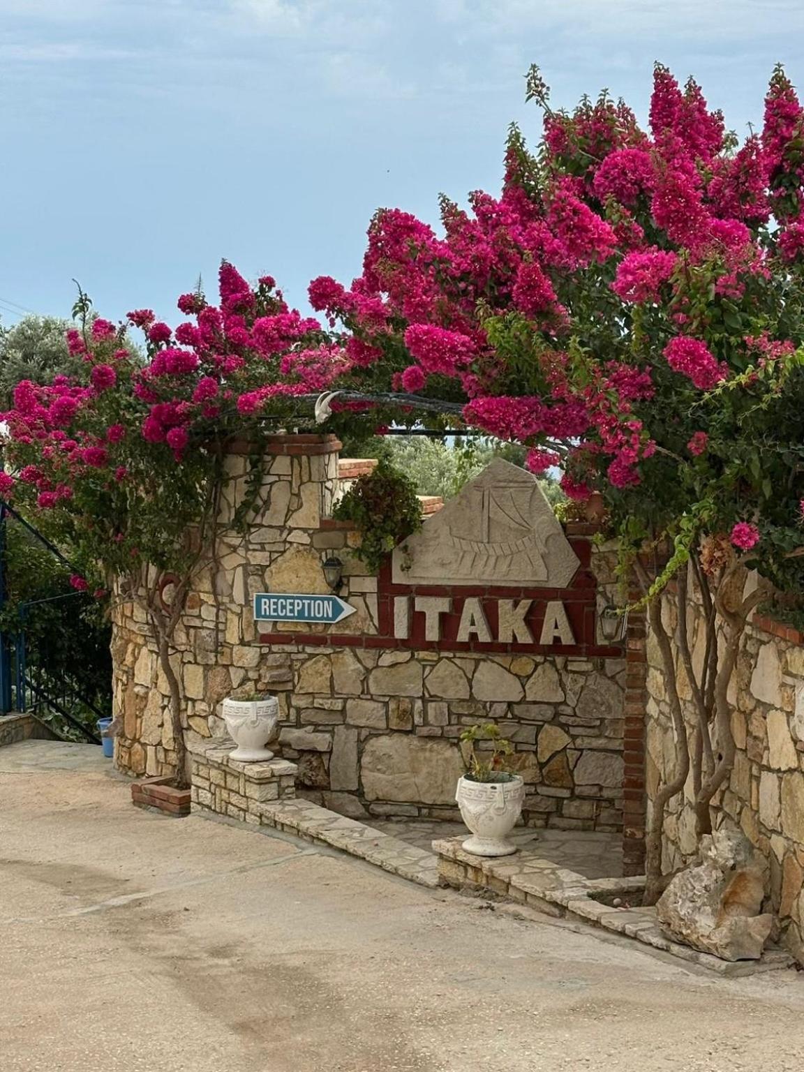 Itaka Summer Rooms Lukova Zewnętrze zdjęcie